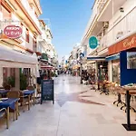 Malagasuite Getaway Апартаменти *